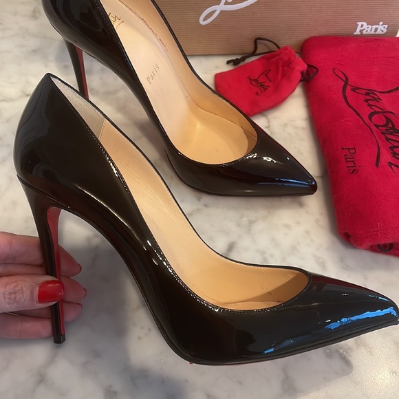 Barely worn Christian Louboutin Pigalle Follies 100 in patent black. Size 38.5 - Picture 2 of 9